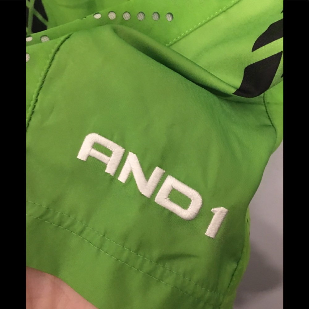 AND1 Men’s Shorts - Picture 4 of 10